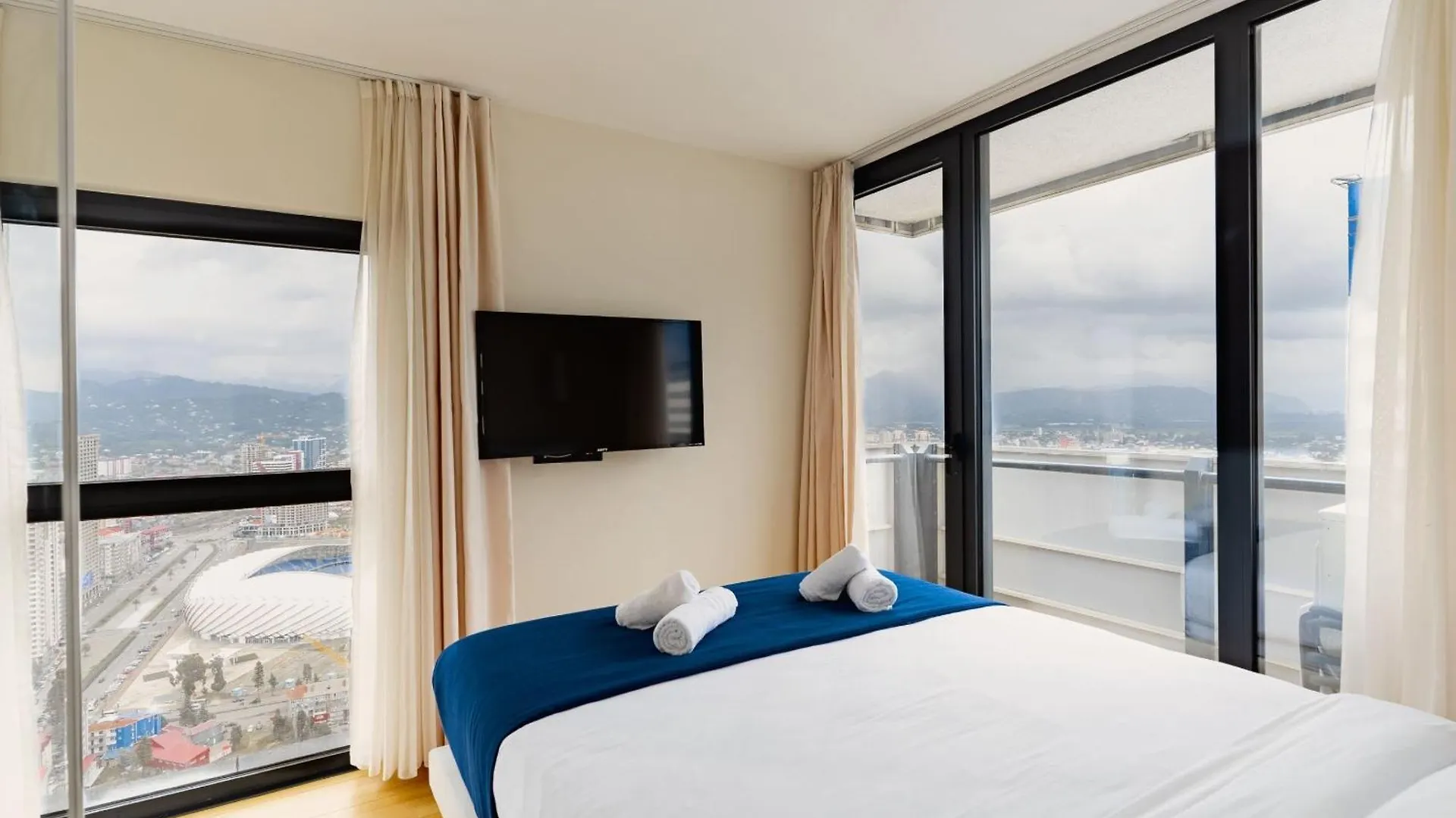Pleasant Sea View Aparthotel In Orbi City Батуми